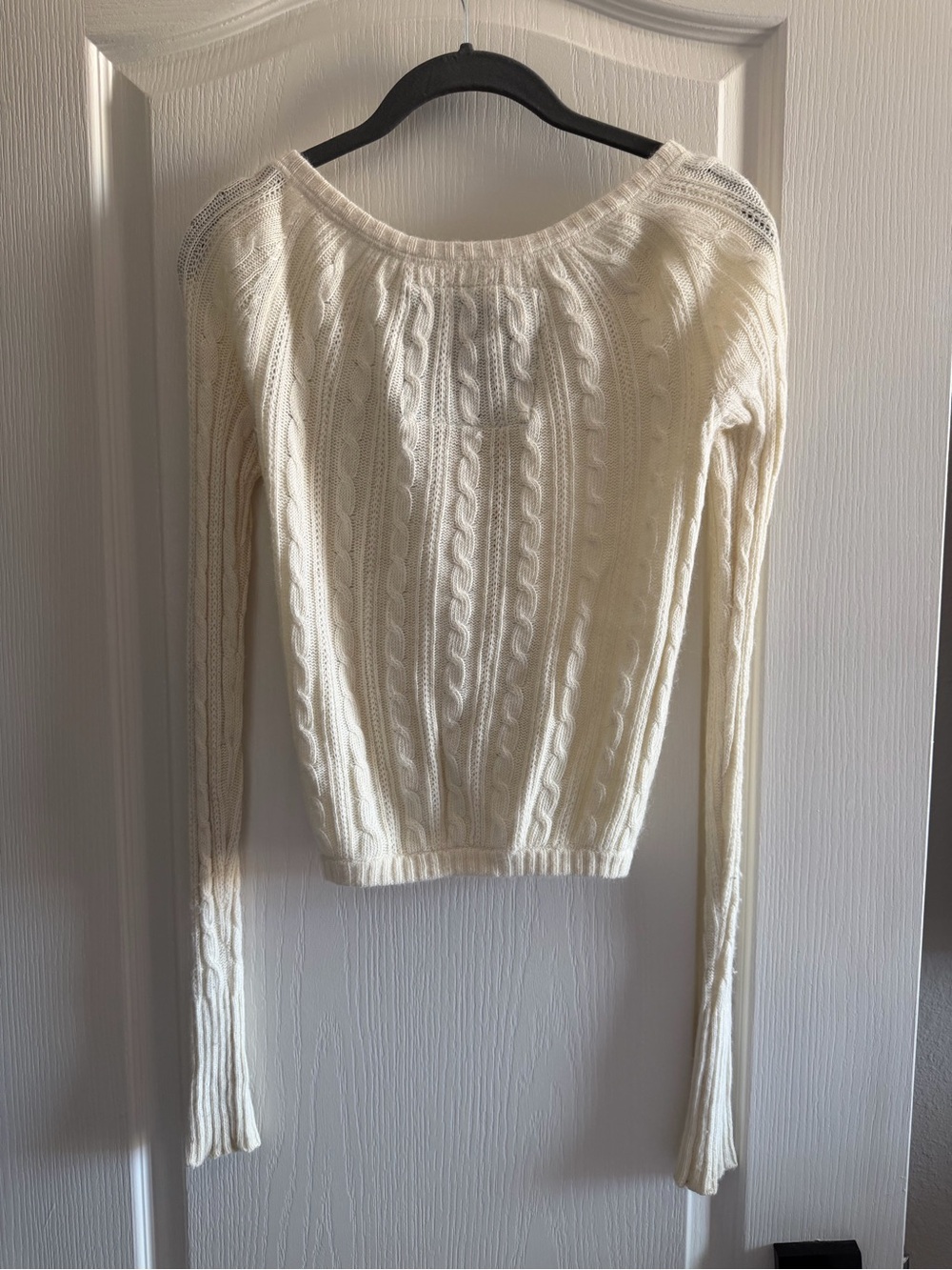 Abercrombie & Fitch Ivory Cable-Knit Buttoned Cardigan - Picture 7 of 8